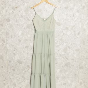 vestido verde n e p 134805985?action_source=67322&ref=home_home&rsp=1&rspix=1