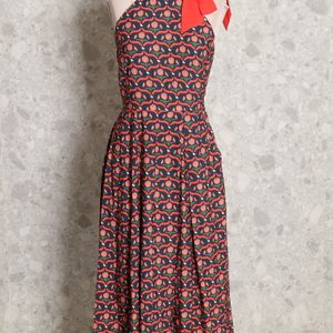 vestido azul floral antix 146034039?action_source=77254&ref=home_home&rsp=1&rspix=1