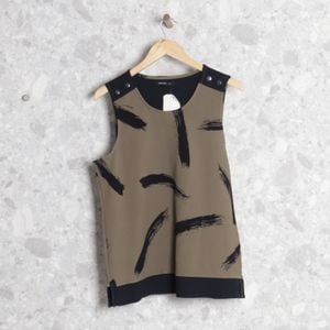 blusa verde oliva cortelle 133207820?action_source=66728&ref=home_home&rsp=1&rspix=1