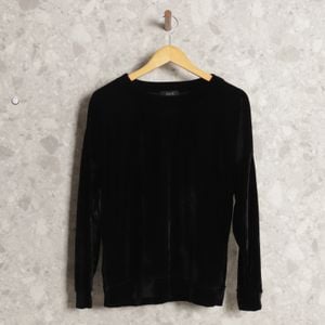 sueter preto joulik 129732405?action_source=70754&ref=home_home&rsp=1&rspix=1