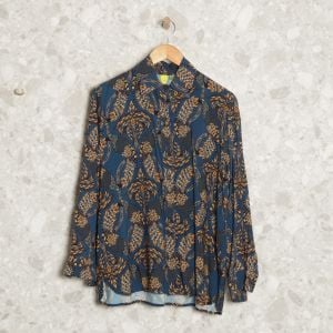 camisa azul abstrata farm 138237225?action_source=70358&ref=home_home&rsp=1&rspix=1