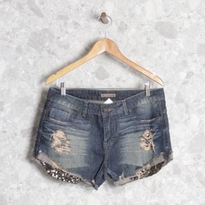short jeans preto paete le lis blanc 131830756?action_source=67289&ref=home_home&rsp=1&rspix=1