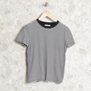 blusa preta listrada zara 138761693?action_source=69532&ref=home_home&rsp=1&rspix=1