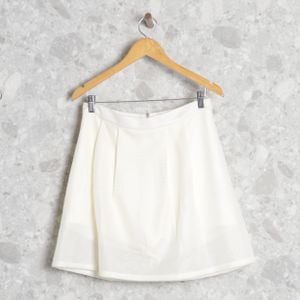 short saia branco teti gio 106804212?action_source=69302&ref=home_enjoei_pro&rsp=1&rspix=1