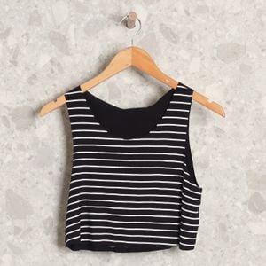cropped preto e branco listrado lilimoon 147491574?action_source=75241&ref=home_home&rsp=1&rspix=1