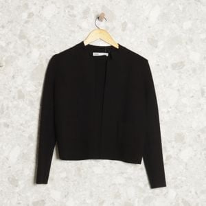 casaqueto preto zara 140216197?action_source=72668&ref=home_home&rsp=1&rspix=1