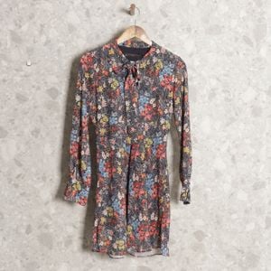 vestido floral cinza zara 125544592?action_source=70754&ref=home_home&rsp=1&rspix=1
