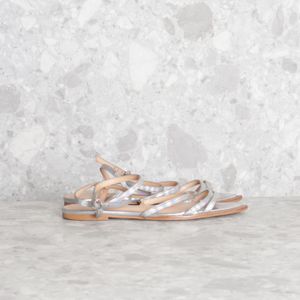 sandalia preta luiza barcelos 133332025?action_source=66728&ref=home_home&rsp=1&rspix=1