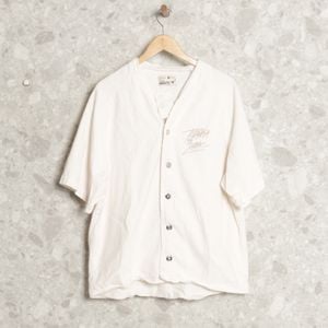 camisa off white jeans totanka 139287465?action_source=75015&ref=home_home&rsp=1&rspix=1