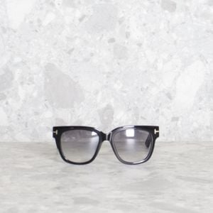 oculos preto givenchy 130501255?action_source=69532&ref=home_home&rsp=1&rspix=1