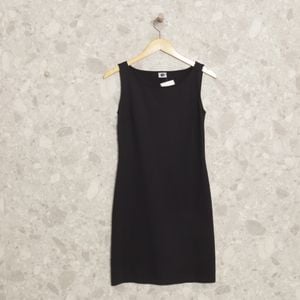 vestido preto fit 110008383?action_source=73427&ref=home_home&rsp=1&rspix=1