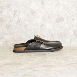 clog preta zara 133331933?action_source=66728&ref=home_home&rsp=1&rspix=1