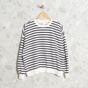 blusa moletom branca listrada hem 141958804?action_source=71612&ref=home_home&rsp=1&rspix=1