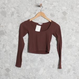 blusa manga longa marrom zara 141204464?action_source=72668&ref=home_home&rsp=1&rspix=1