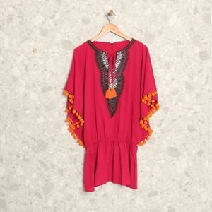 kaftan magenta pompom paetes batiche 120909855?action_source=70358&ref=home_home&rsp=1&rspix=1