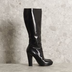 bota preta cano longo gucci 141561449?action_source=71744&ref=home_home&rsp=1&rspix=1