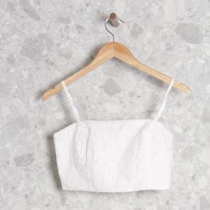 cropped branco fantasma dress to 132524423?action_source=69004&ref=home_home&rsp=1&rspix=1