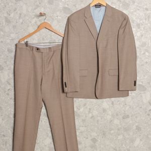 terno caqui escuro tommy hilfiger 136505774?action_source=69302&ref=home_enjoei_pro&rsp=1&rspix=1