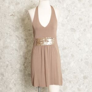 vestido caqui escuro just be 133158285?action_source=66728&ref=home_home&rsp=1&rspix=1