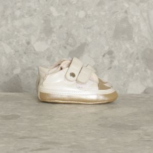 tenis branco xua xua 126871654?action_source=70193&ref=home_home&rsp=1&rspix=1