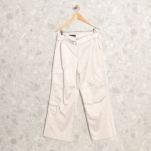 calca off white zara 134584168?action_source=70853&ref=home_home&rsp=1&rspix=1