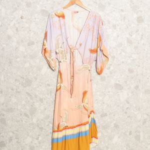 vestido lilas farm 128146646?action_source=70853&ref=home_home&rsp=1&rspix=1