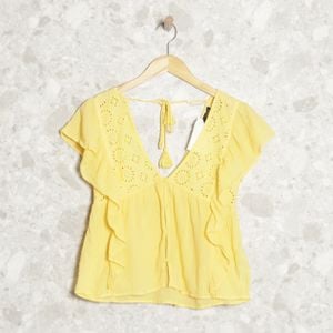 blusa amarela zara 142010415?action_source=72668&ref=home_home&rsp=1&rspix=1