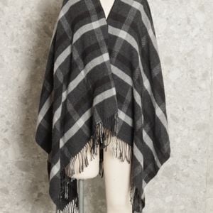 poncho preto e cinza zara 140108738?action_source=71612&ref=home_home&rsp=1&rspix=1