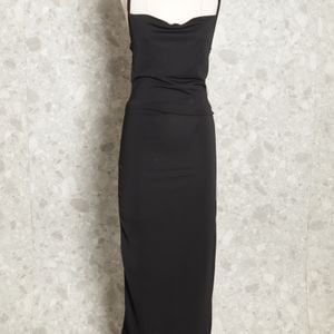 vestido preto carmim 131531125?action_source=67322&ref=home_home&rsp=1&rspix=1