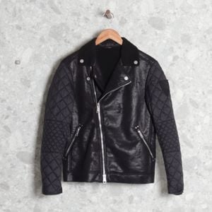 jaqueta preta armani exange 126878319?action_source=69532&ref=home_home&rsp=1&rspix=1