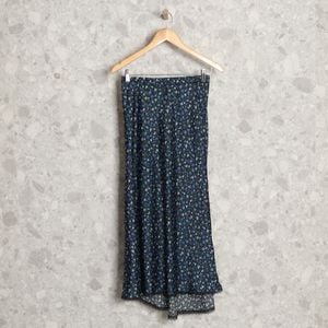 saia preta floral zara 138092465?action_source=69004&ref=home_home&rsp=1&rspix=1