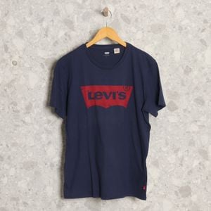 camiseta azul levis 137408744?action_source=69004&ref=home_home&rsp=1&rspix=1