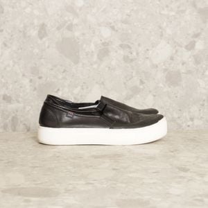 slip on preto moleca 111329847?action_source=70193&ref=home_home&rsp=1&rspix=1