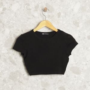 cropped preto zara 134880909?action_source=73427&ref=home_home&rsp=1&rspix=1