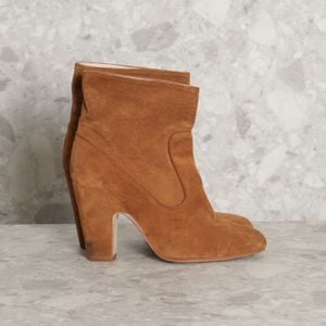 bota caramelo zara 100997181?action_source=71612&ref=home_home&rsp=1&rspix=1