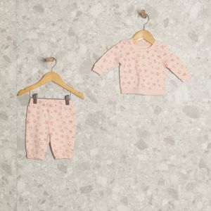 conjunto blusa e calca rosa animal print primark 134427995?action_source=69302&ref=home_enjoei_pro&rsp=1&rspix=1