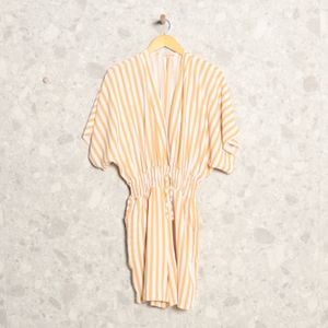 macaquinho laranja listrado 129352148?action_source=70193&ref=home_home&rsp=1&rspix=1