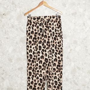 calca creme animal print shein 142008796?action_source=72668&ref=home_home&rsp=1&rspix=1
