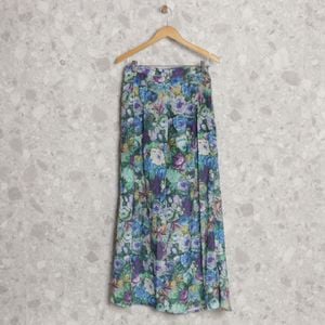 saia longa evase azul floral as filhas da mae 99449052?action_source=70358&ref=home_home&rsp=1&rspix=1