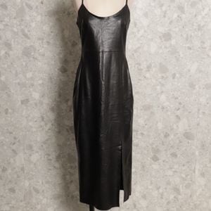 vestido preto zara 140636030?action_source=72668&ref=home_home&rsp=1&rspix=1
