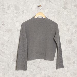 blusa cinza 106988627?action_source=69302&ref=home_enjoei_pro&rsp=1&rspix=1