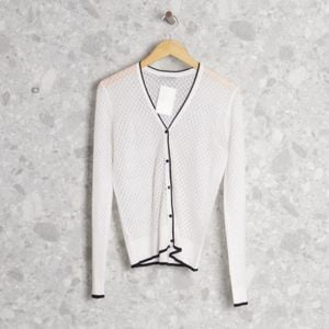 cardigan off white e preto marisa city 136510405?action_source=74121&ref=home_home&rsp=1&rspix=1