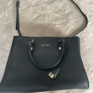 bolsa original guess 110216214?action_source=77090&ref=home_home&rsp=1&rspix=1
