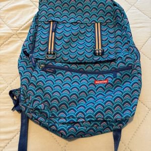 mochila estampada azul sestini 128509841?action_source=66794&ref=home_home&rsp=1&rspix=1