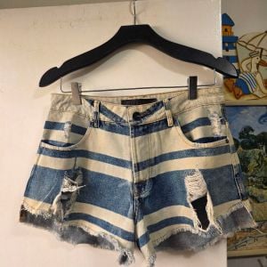 short jeans feminino animale 40 146442164?action_source=74450&ref=home_home&rsp=1&rspix=1
