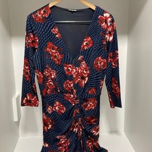 vestido le lis blanc tamanho g 139773717?action_source=70657&ref=home_home&rsp=1&rspix=1