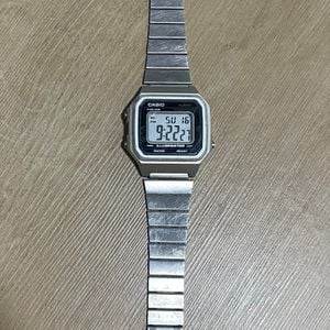 relogio casio digital 138575721?action_source=72470&ref=home_home&rsp=1&rspix=1