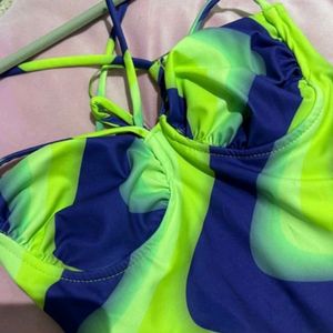 body bershka tule estampado p 138099083?action_source=69599&ref=home_home&rsp=1&rspix=1