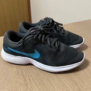 tenis nike revolution 4 128477516?action_source=76398&ref=home_home&rsp=1&rspix=1