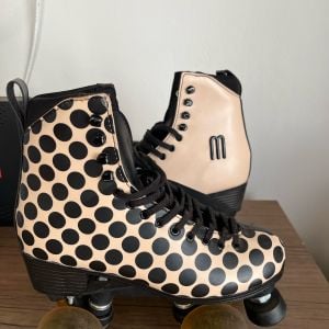 patins melissa 110445769?action_source=76405&ref=home_home&rsp=1&rspix=1